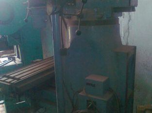 HMT Vertical Milling With D.R.O