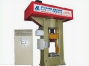 Totally Closed Brick Moulding Machine