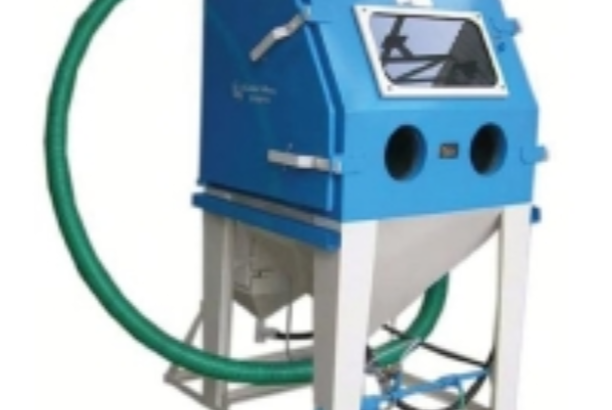 Suction Blasting Cabinet Machine